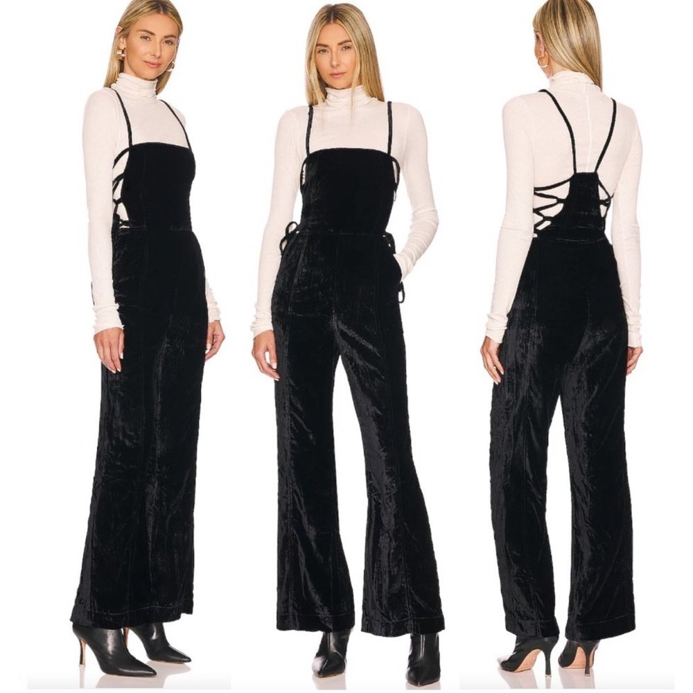 NWT FREE PEOPLE FOREVER 90s BLACK VELVET OVERALLS Size XS - Picture 2 of 7